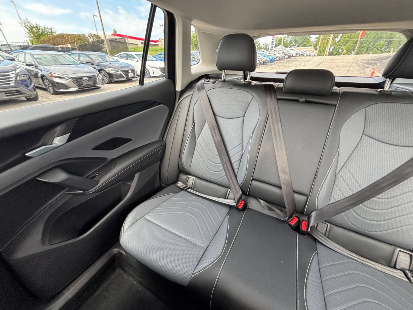 Used 2026 Volkswagen Tiguan SE FWD image 40