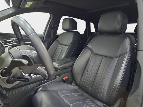 Used 2023 Audi e-tron Chronos w/ Chronos Package image 16