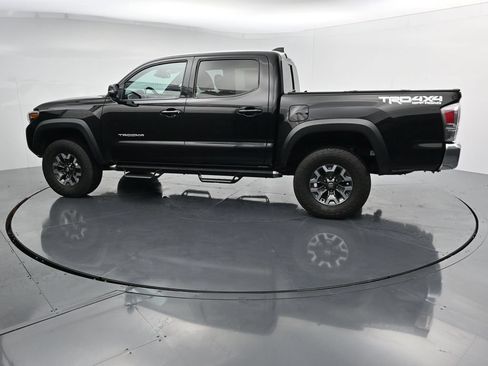 Used 2023 Toyota Tacoma TRD Off-Road AWD/4WD image 5