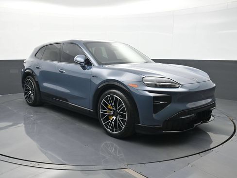 Used 2026 Porsche Cayenne Turbo AWD/4WD image 26