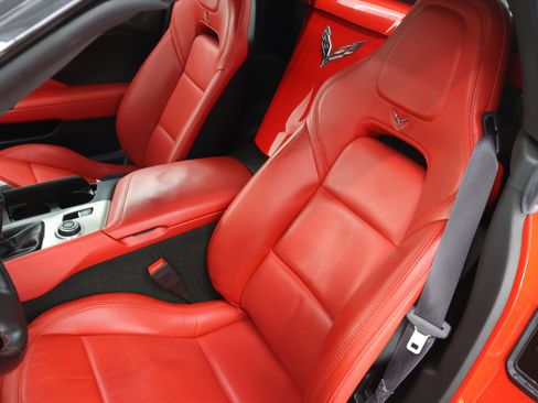 Used 2015 Chevrolet Corvette Stingray Convertible w/ 3LT Preferred Equipment Group image 40