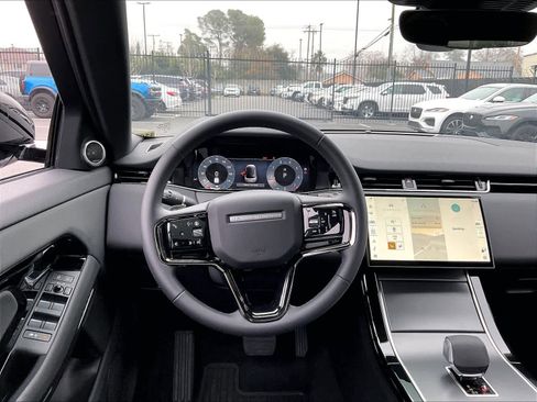 Used 2026 Land Rover Range Rover Evoque S image 7