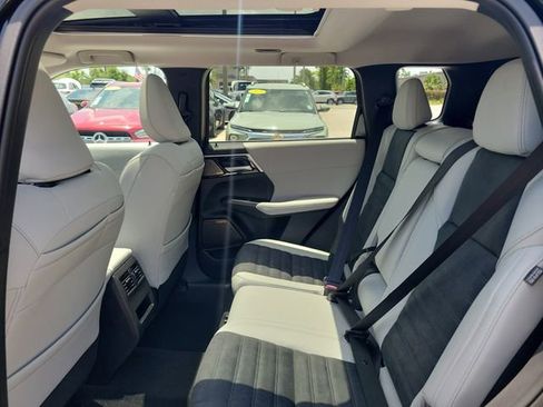 New 2025 Mitsubishi Outlander SE image 15