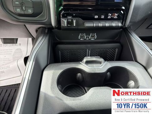 New 2026 RAM 2500 Laramie AWD/4WD image 21