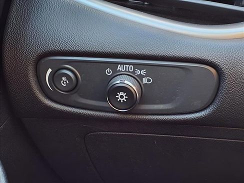 Used 2025 Chevrolet Malibu LT image 25