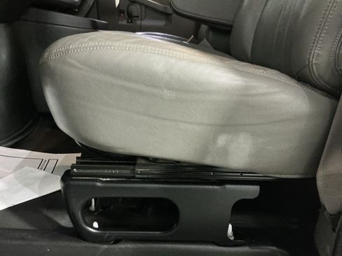 Used 2022 Chevrolet Express 2500 w/ Driver Convenience Package RWD image 15