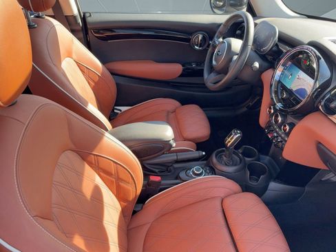 Certified 2023 MINI Cooper 2-Door Hardtop w/ Signature Upholstery Package image 30