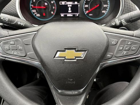 Used 2018 Chevrolet Malibu LT image 19