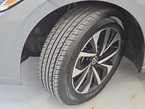 Certified 2024 Volkswagen Jetta S image 31