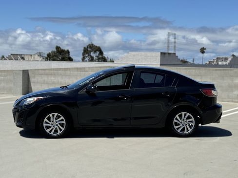 Used 2011 MAZDA MAZDA3 i Touring image 17