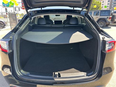 Used 2023 Tesla Model Y Performance image 33