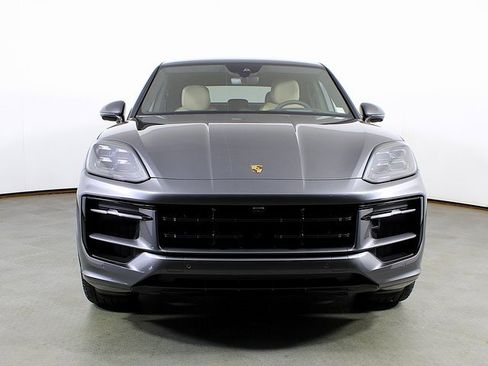 New 2026 Porsche Cayenne GTS image 10