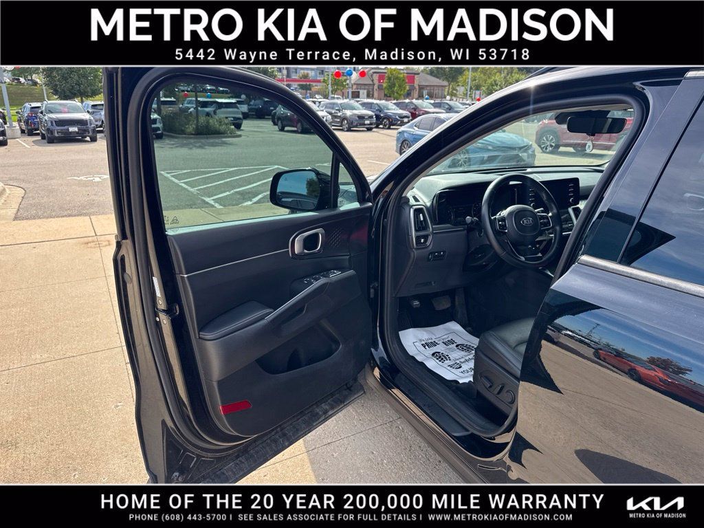 Used 2021 Kia Sorento S w/ Panoramic Sunroof Package AWD/4WD image 14