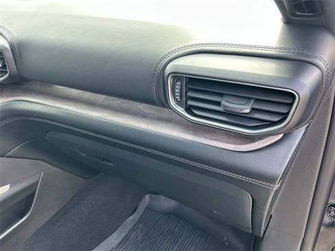 Used 2023 Ford Explorer Platinum w/ Class IV Trailer Tow Package image 29