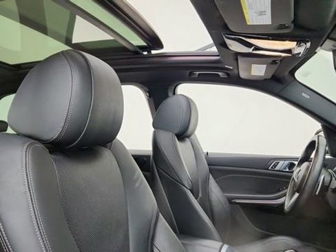 Used 2022 BMW X5 sDrive40i w/ M Sport Package image 22