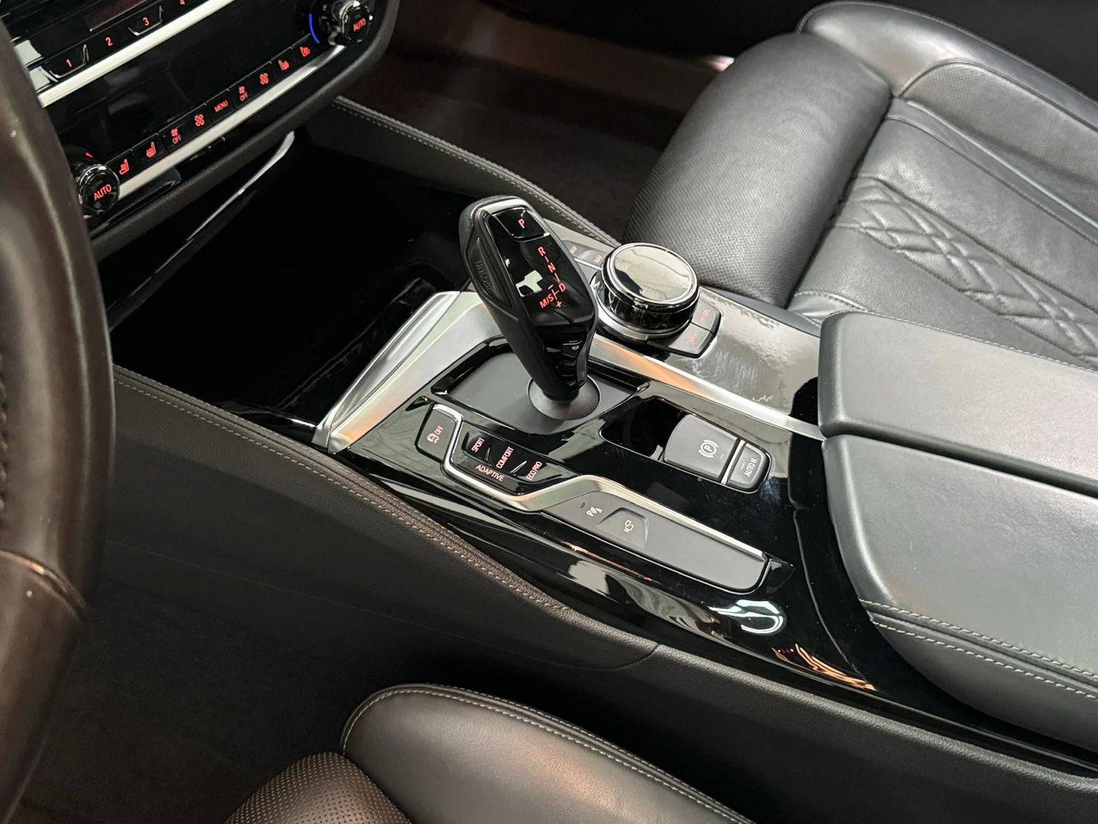 Used 2018 BMW M550i xDrive AWD/4WD image 23