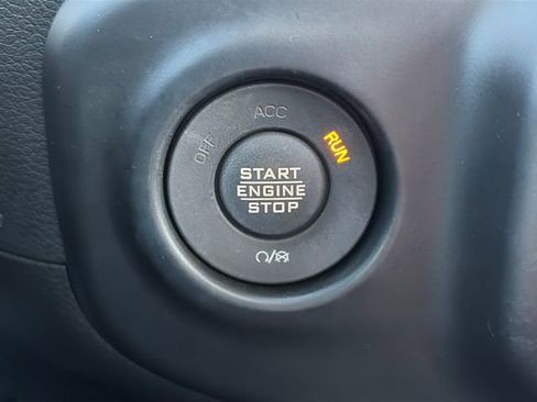 Used 2022 Jeep Gladiator Sport image 42