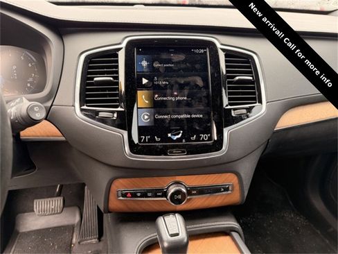 Used 2020 Volvo XC90 T6 Inscription w/ Protection Package Premier image 9