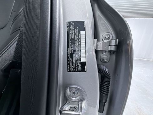 Used 2025 Volvo S60 B5 Core image 15