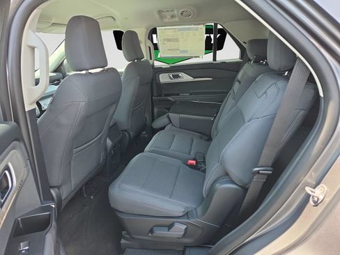 New 2026 Ford Explorer Active AWD/4WD image 9