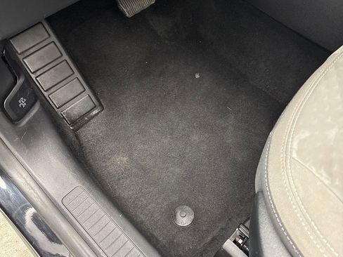 Used 2020 Ford Escape SE image 14