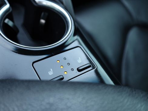 Used 2020 Toyota Camry XSE image 14