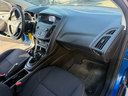 Used 2018 Ford Focus SE FWD image 22