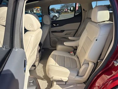 Used 2021 GMC Acadia Denali w/ Denali Technology Package image 15