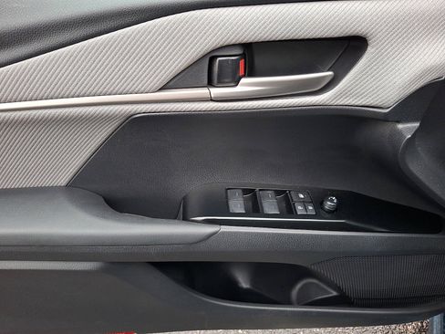 Used 2026 Toyota Camry SE image 12