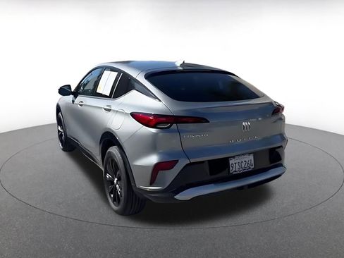 Used 2025 Buick Envista Sport Touring image 11