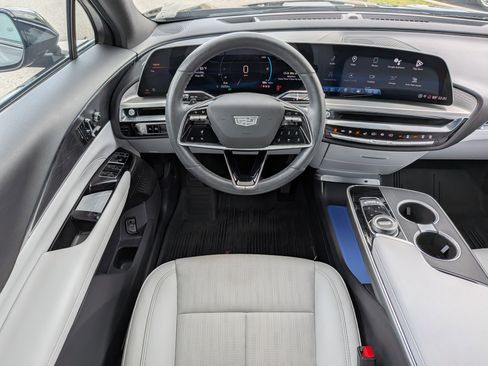 Certified 2024 Cadillac Lyriq Luxury AWD/4WD image 14