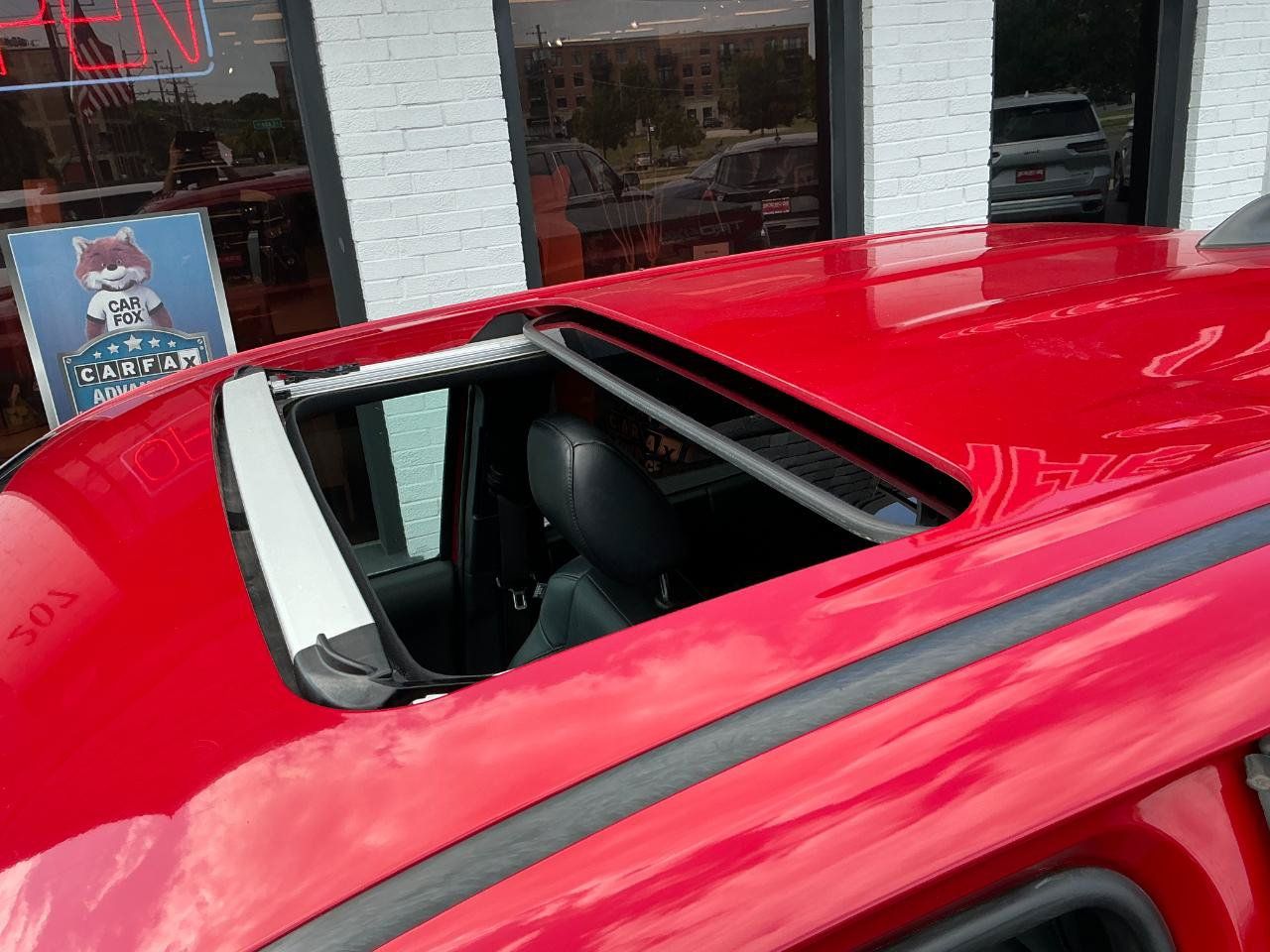 Used 2021 Toyota Tacoma TRD Off-Road w/ TRD Premium Off Road Package AWD/4WD image 11