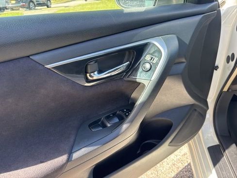 Used 2013 Nissan Altima 2.5 S FWD image 24
