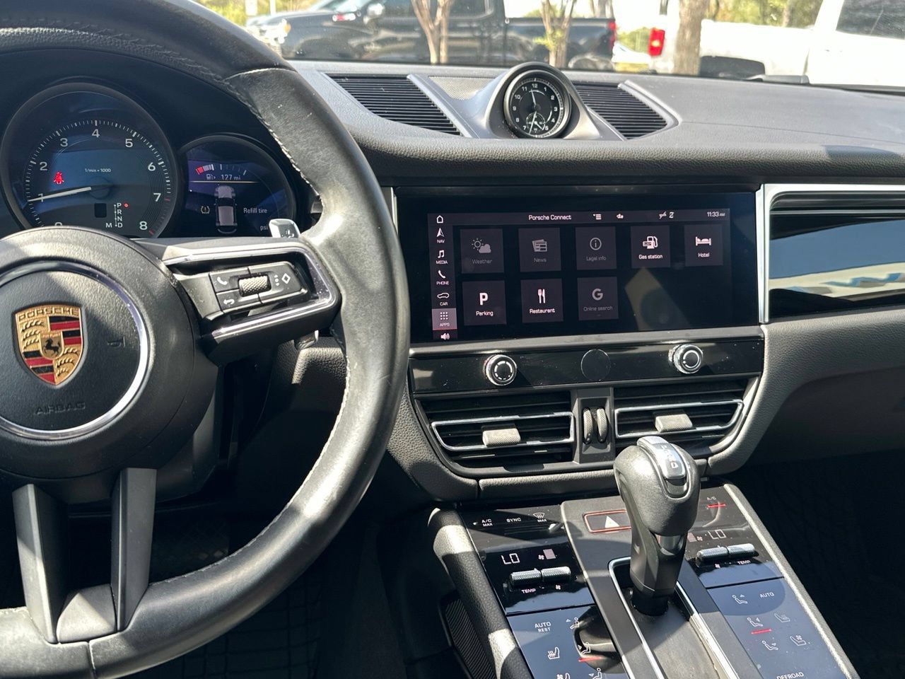 Used 2022 Porsche Macan AWD/4WD image 15