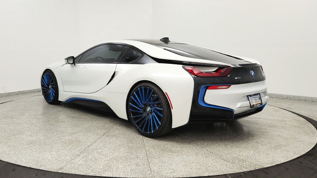 Used 2015 BMW i8 AWD/4WD image 10