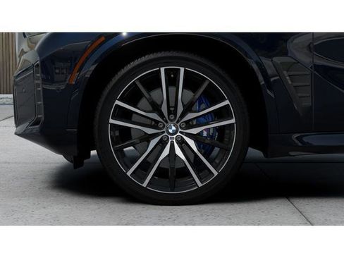 New 2026 BMW X5 M60i image 7