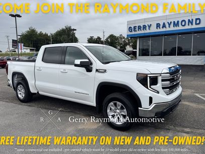 New 2025 GMC Sierra 1500 SLE