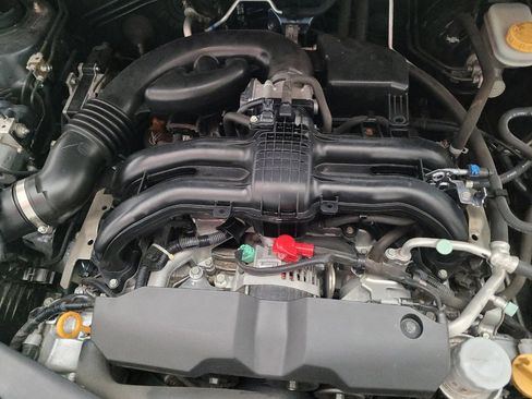 Used 2014 Subaru Crosstrek 2.0i Limited AWD/4WD image 30