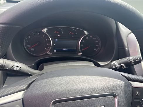Used 2024 GMC Terrain SLE FWD image 25
