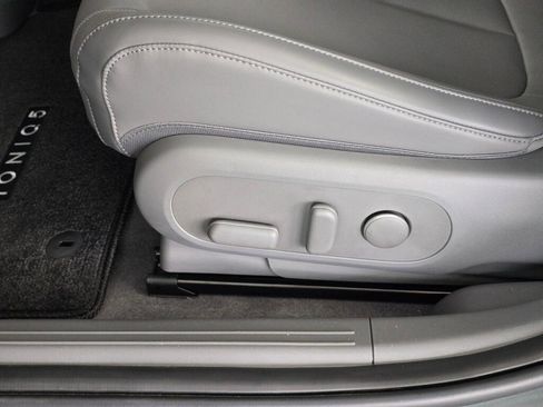 New 2025 Hyundai Ioniq 5 SEL image 18