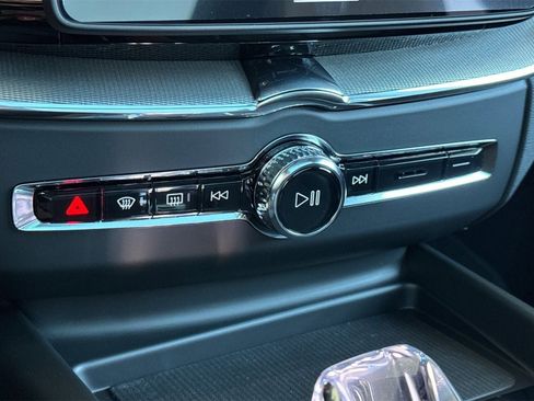 New 2026 Volvo XC60 B5 Ultra w/ Protection Package Premier image 20