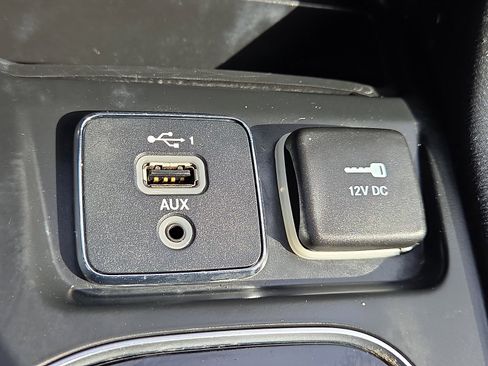 Used 2020 Jeep Cherokee Altitude image 22