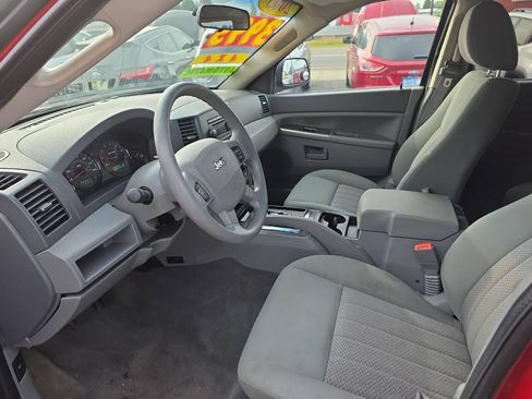 Used 2005 Jeep Grand Cherokee Laredo AWD/4WD image 7