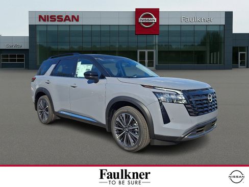 New 2026 Nissan Pathfinder Platinum AWD/4WD image 1