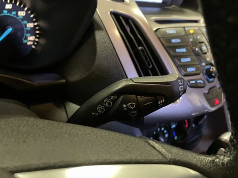 Used 2016 Ford Transit Connect XLT image 21