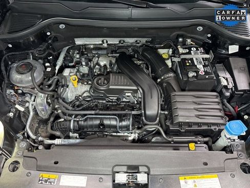 Used 2023 Volkswagen Taos SE w/ Black Wheel Package image 5