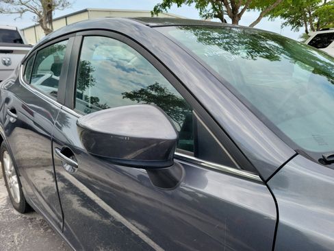Used 2016 MAZDA MAZDA3 i Sport w/ Preferred Equipment Package FWD image 9