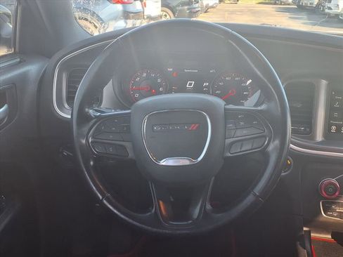 Used 2021 Dodge Charger SXT w/ Blacktop Package image 12
