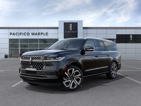 New 2027 Lincoln Navigator L Black Label AWD/4WD image 2