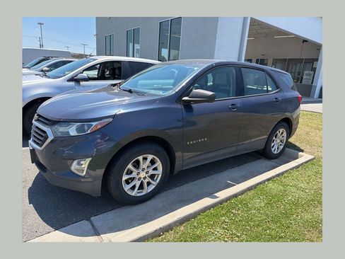 Used 2019 Chevrolet Equinox LS AWD/4WD image 1